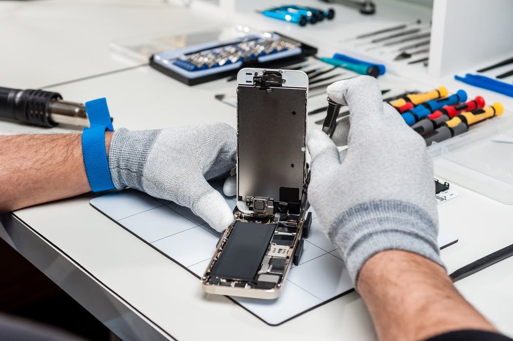 World’s First Right To Repair Electronics Law Passed